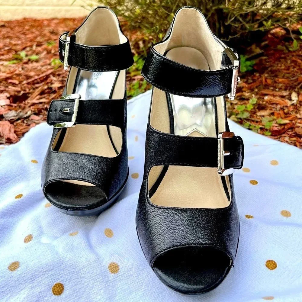 NEW MICHAEL KORS DESERT JETBLACK LEATHER BUCKLE STRAP HEELS 9-1/2M